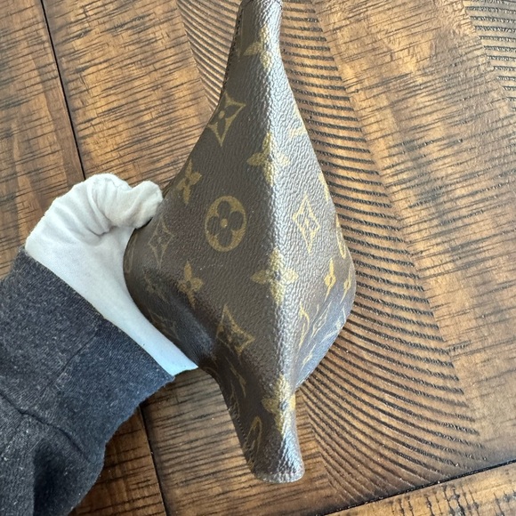 - Louis Vuitton Monogram Poche Toilette 15 Cosmetics Pouch Purse/ - Picture 11 of 14